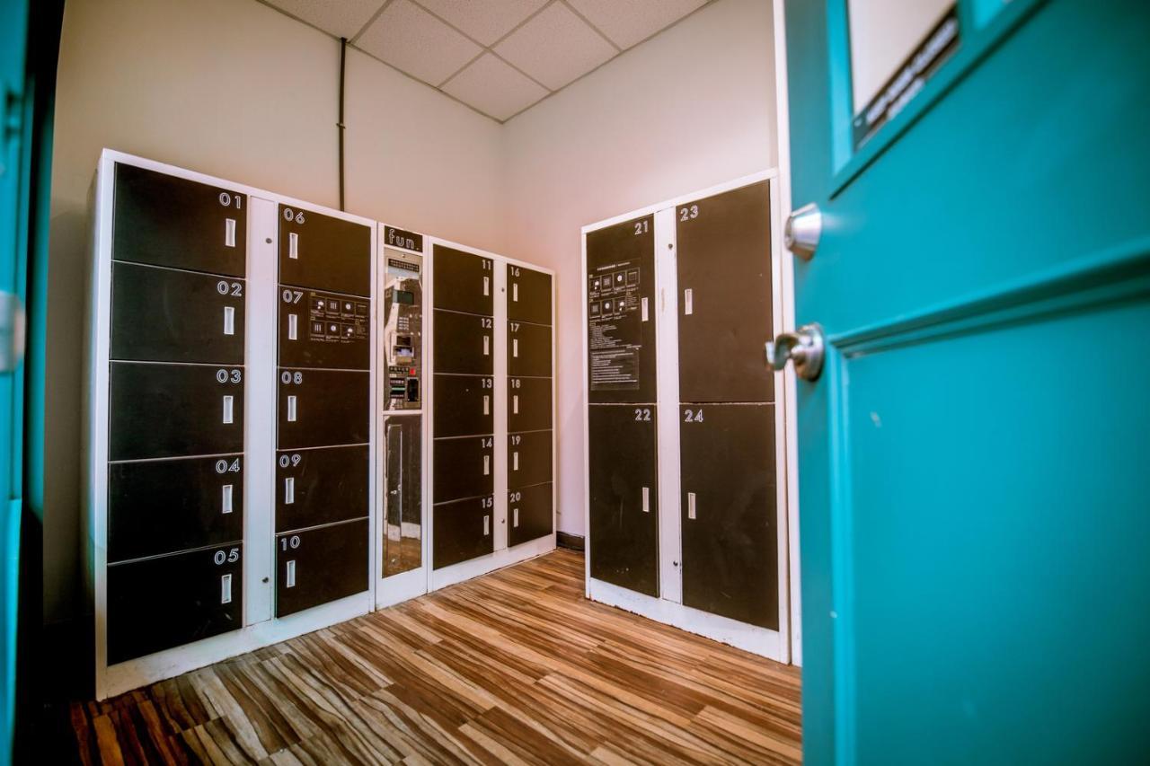 Loft Hostel Fengjia 타이중 외부 사진